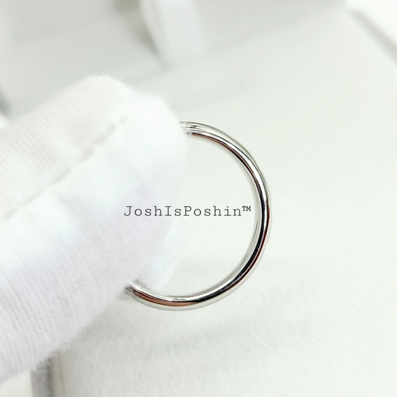 Moissanite bezel set ring band in sterling silver - Picture 9 of 13